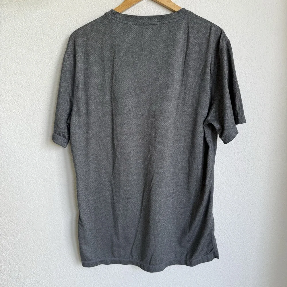 Vuori tradewind performance tee short sleeve T shirt L men gray - Picture 3 of 6